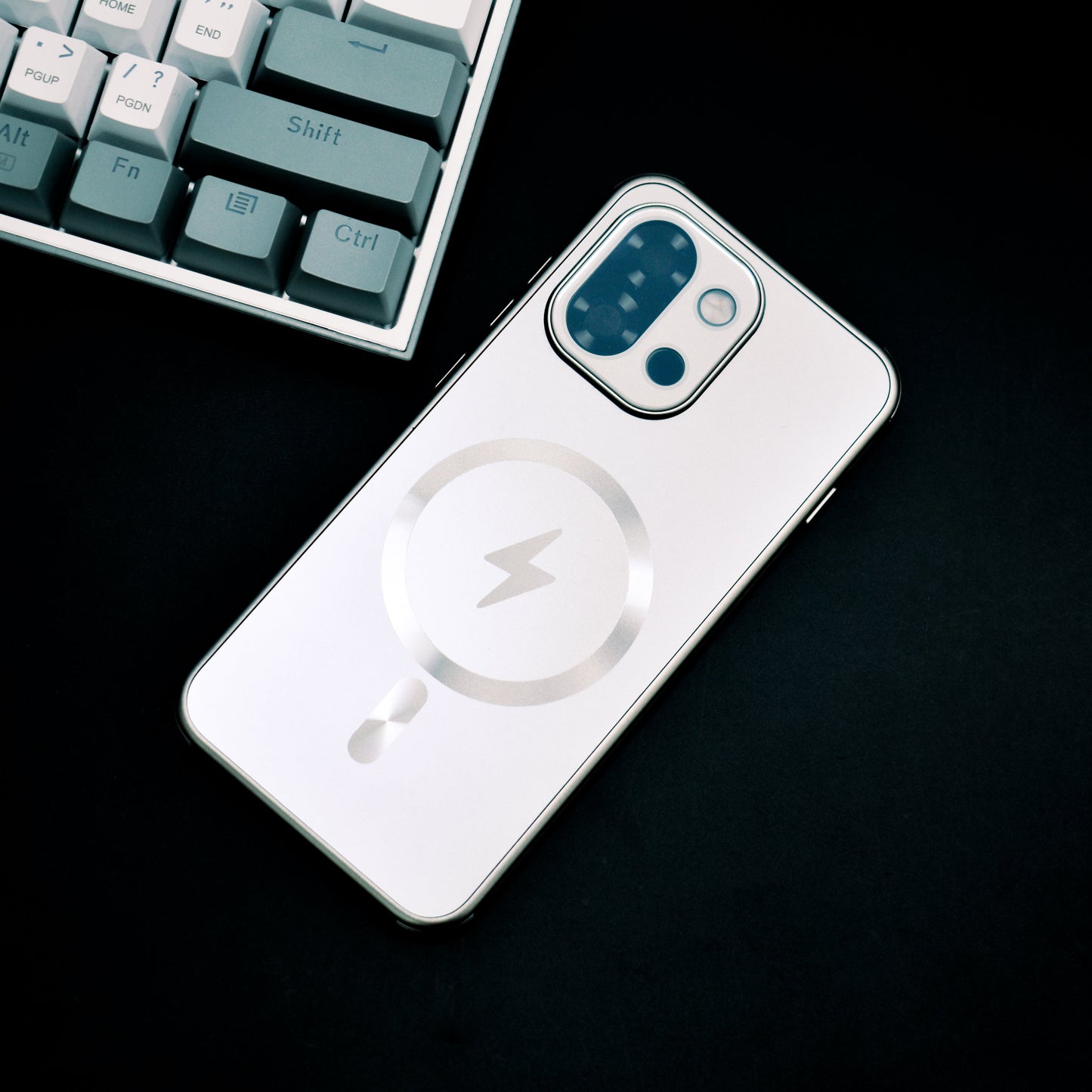 Elegant Frosted MagSafe Case - OnePlus