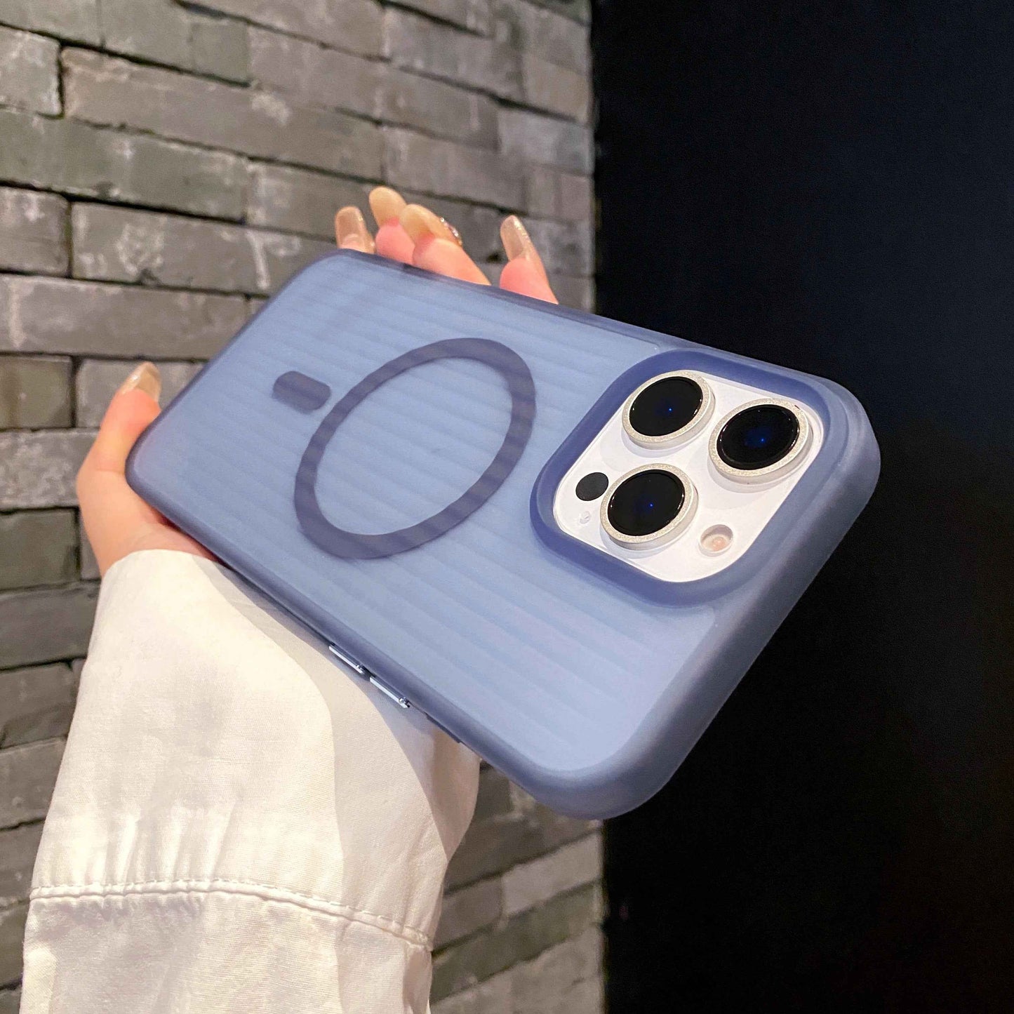 iPhone Series - Corrugated Pattern Magsafe Case