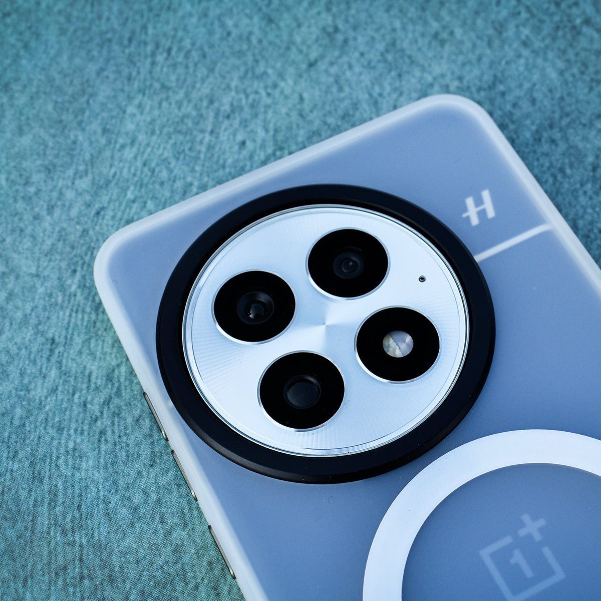 Anti-Yellow Silicone Case