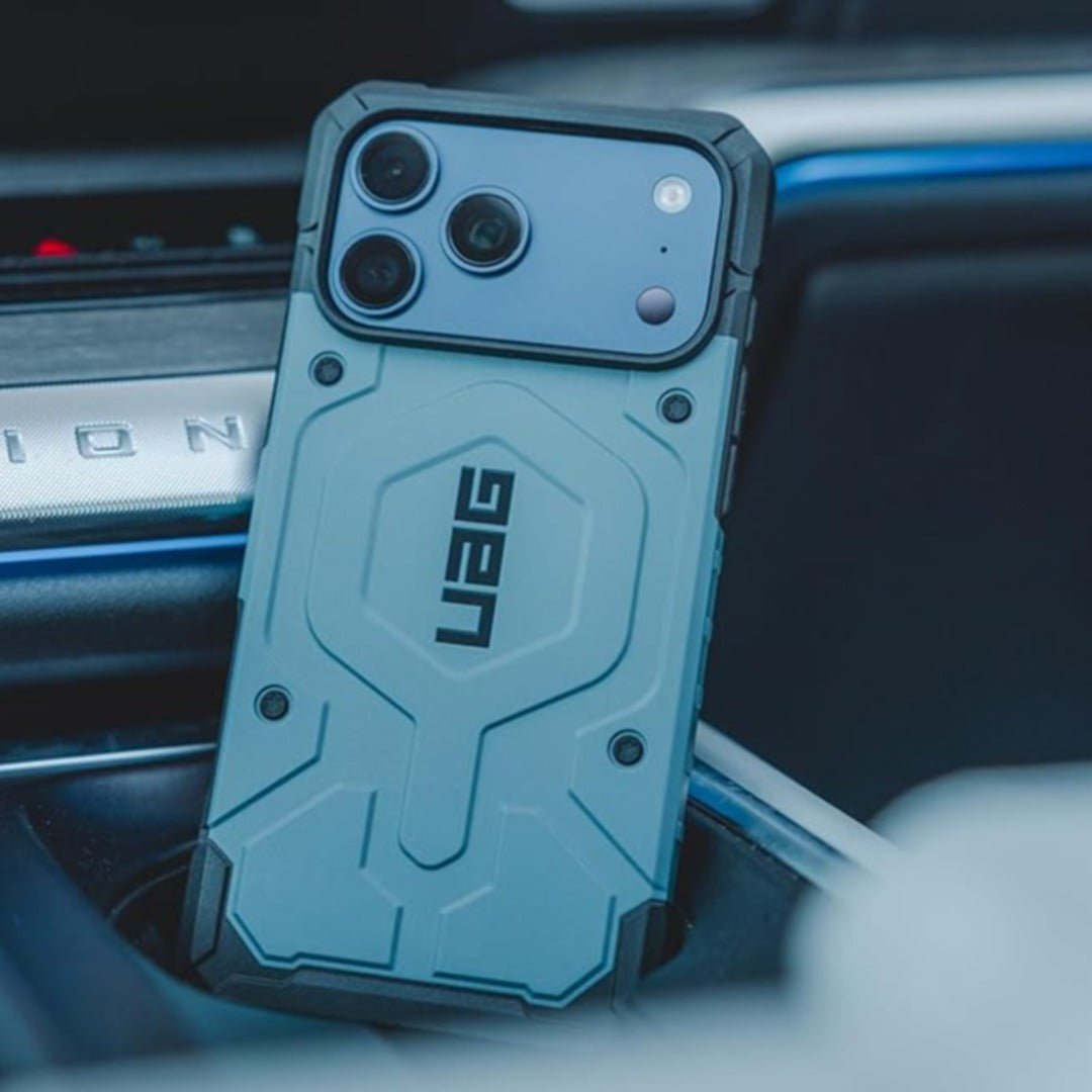 Pathfinder MagSafe UAG Case - iPhone