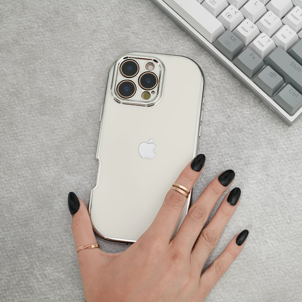 Elegant Chrome Edge Case