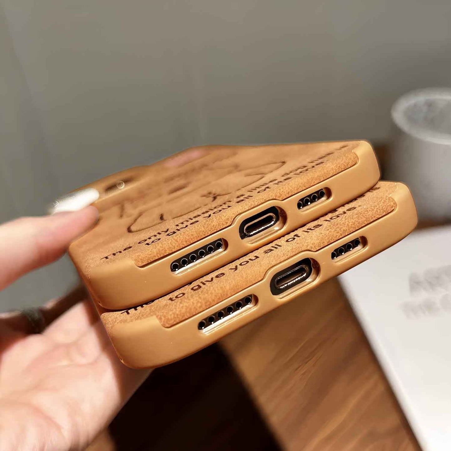 iPhone - Suede Leather Cute Puppy Print Case