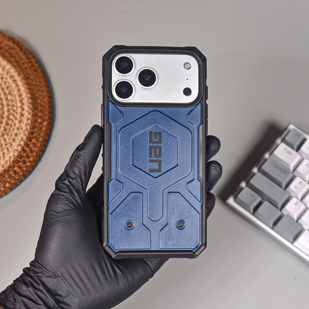 Pathfinder MagSafe UAG Case - iPhone