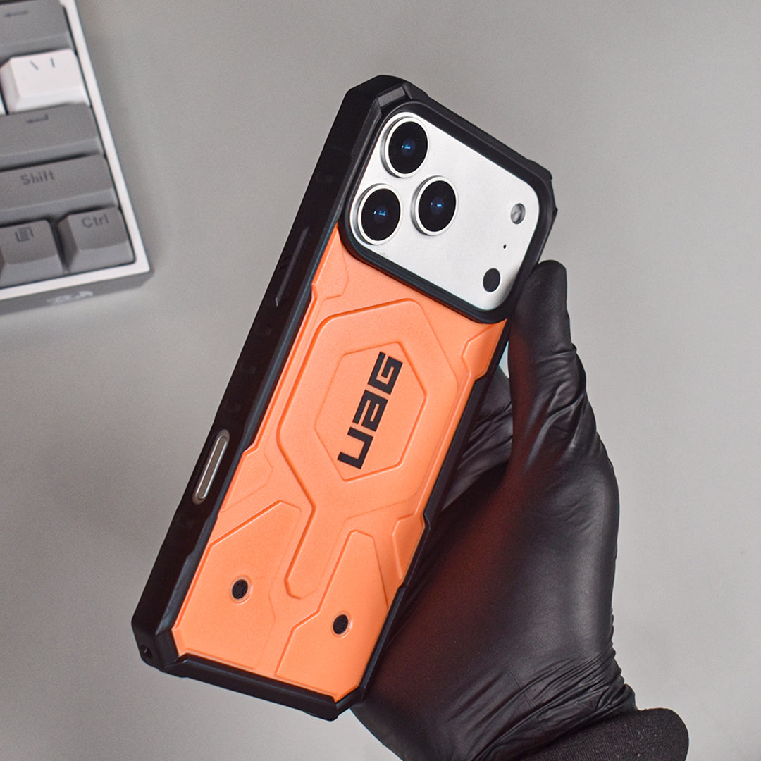 Pathfinder MagSafe UAG Case - iPhone