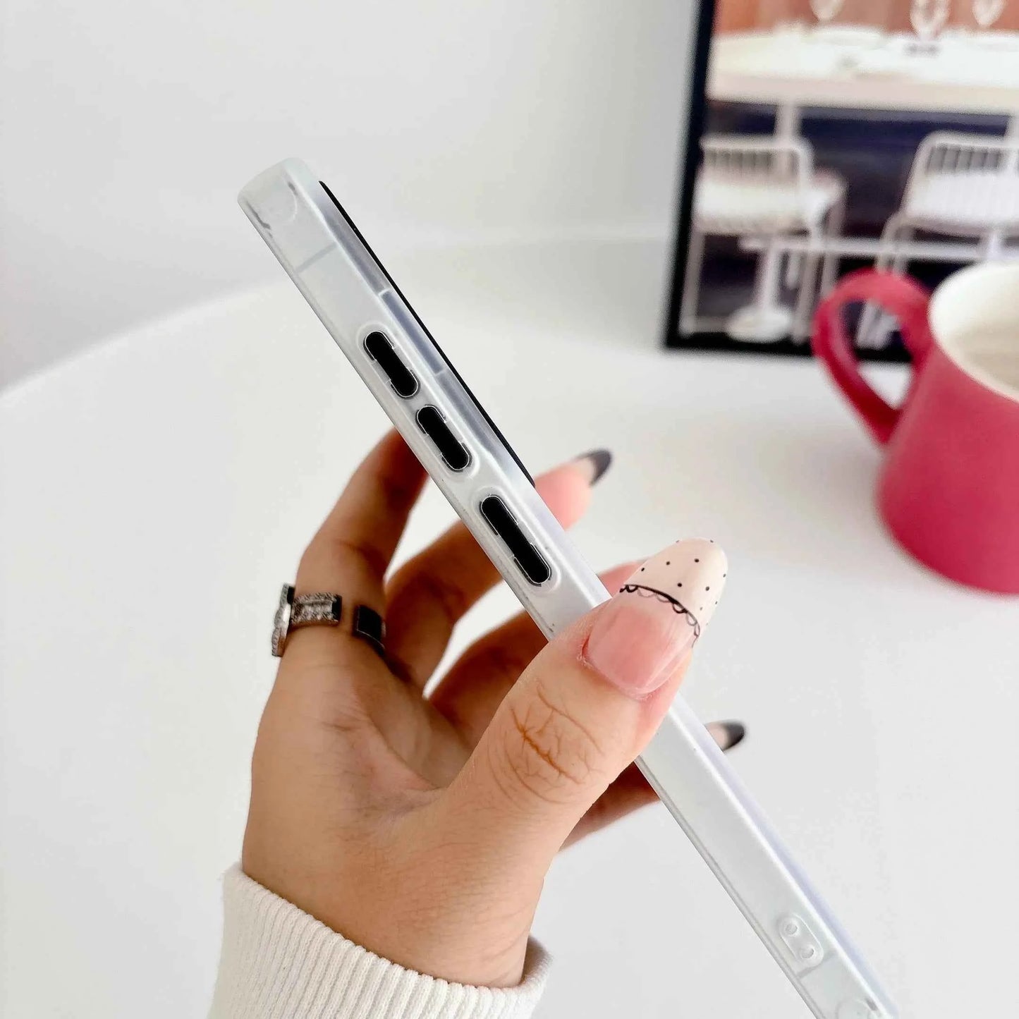 Belvin Translucent Matte Magsafe Case