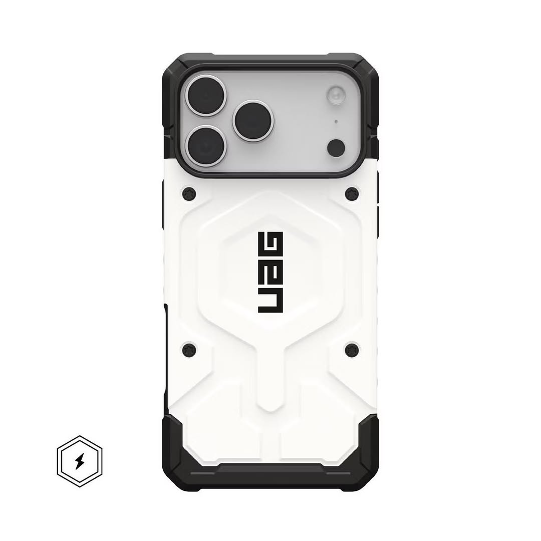 Pathfinder MagSafe UAG Case - iPhone