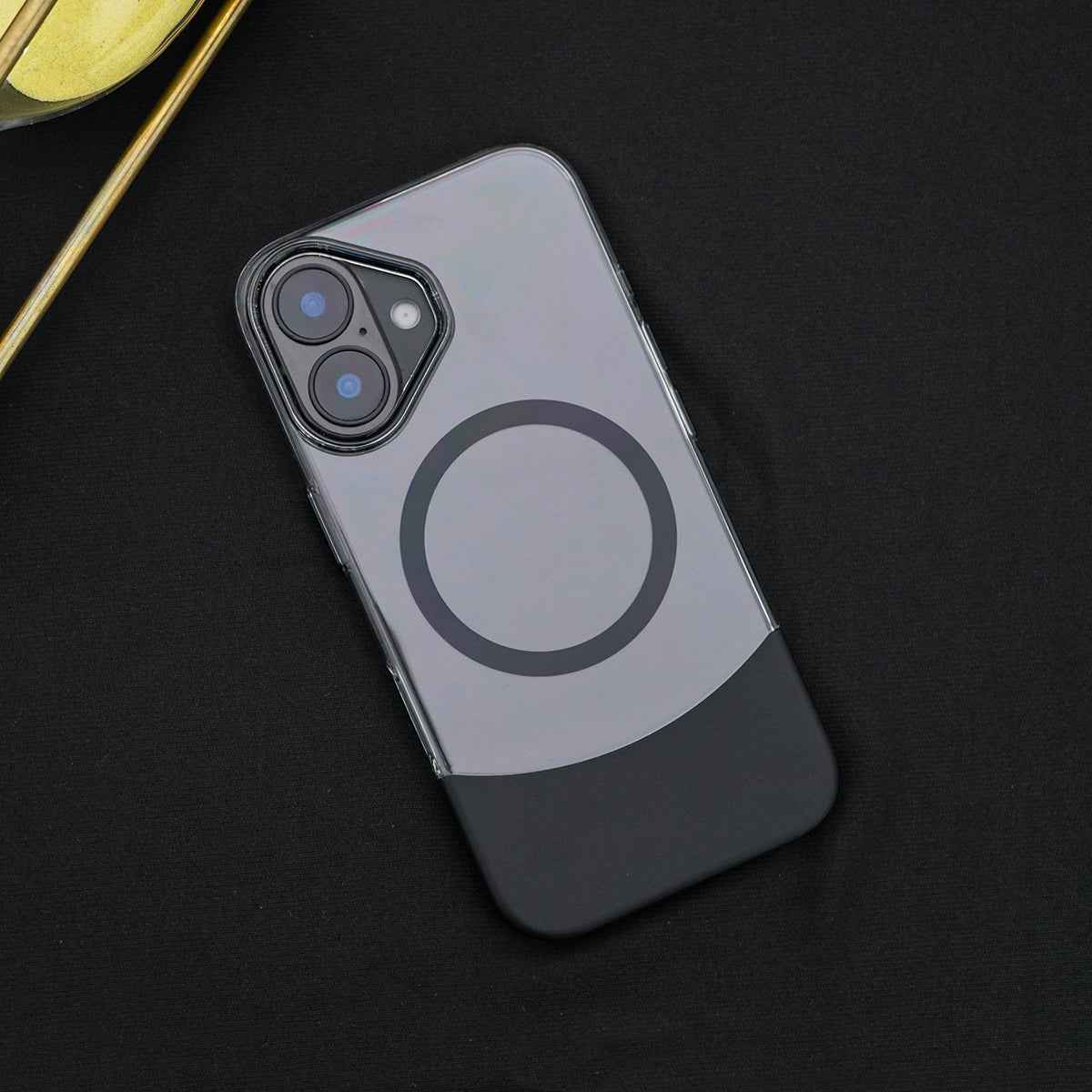 iPhone - Transparent MagSafe Shell Case