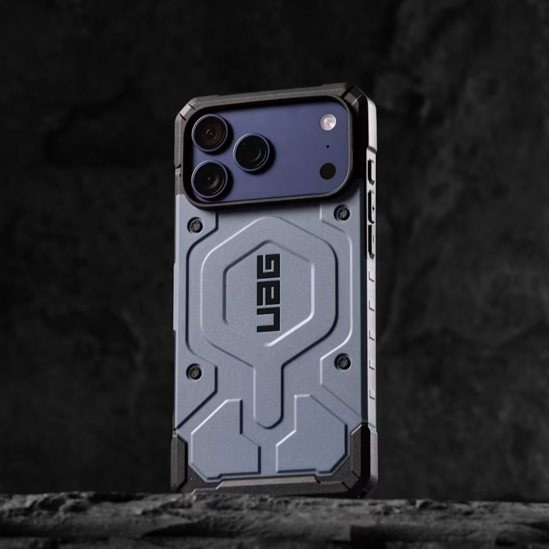 Pathfinder MagSafe UAG Case - iPhone