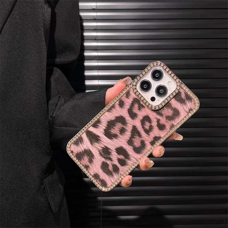 Glamour Leopard Case with lanyard
