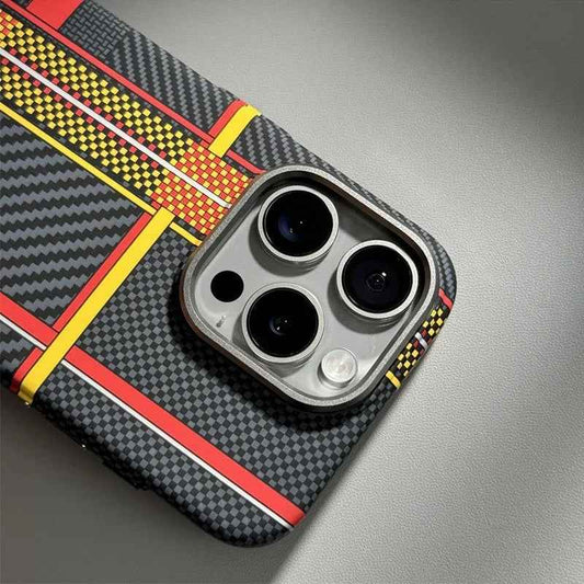 iPhone Series - Carbon Edge MagSafe Case