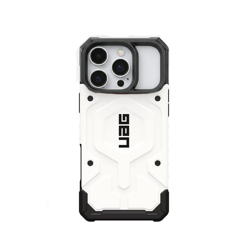 Pathfinder MagSafe UAG Case - iPhone